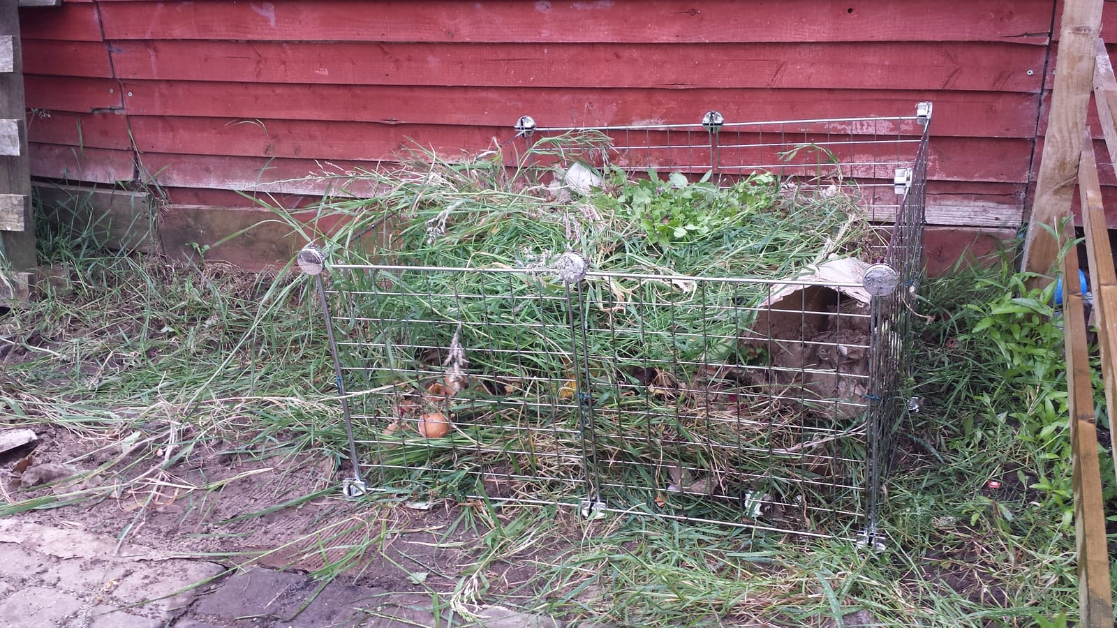 Build a compost heap in 2 minutes!